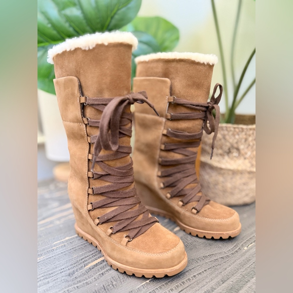 UGG Lace Up Mason Boots